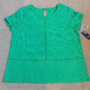 Green Crown & Ivy top - NWT